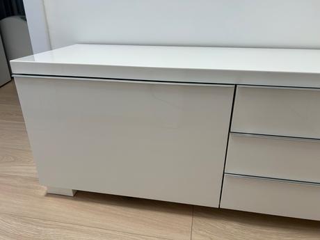 Komoda pod televizor ikea,