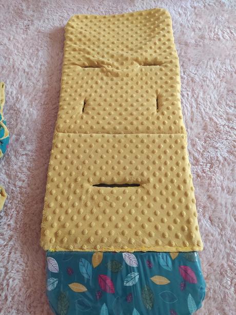 Obojstranná podložka do kočíka, 