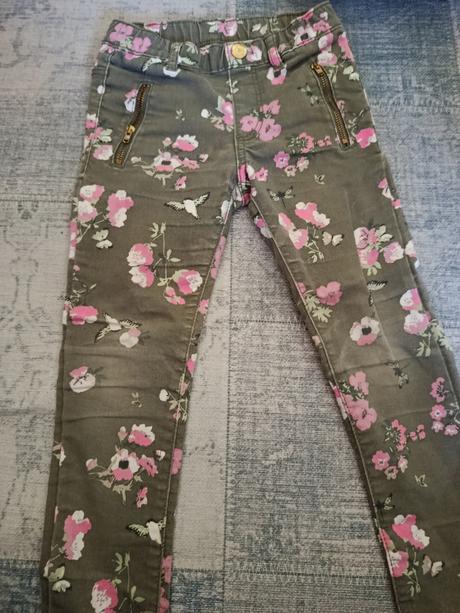 Dievčenské oblečenie, 104–116