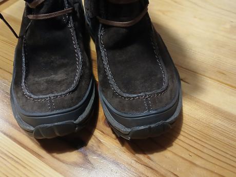 Čižmy caterpillar, 37