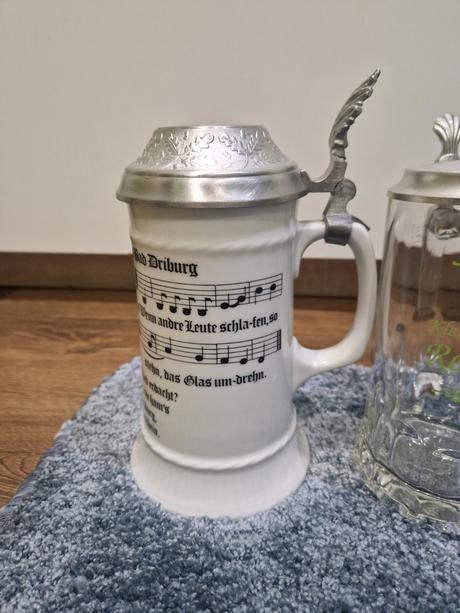 Keramicke krigle na pivo, 