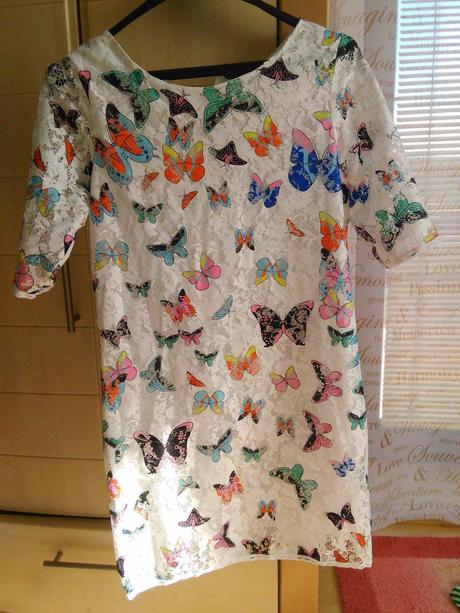 Šaty s motýlikmi, l