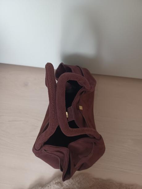 Nepoužitá semišová kabelka,
