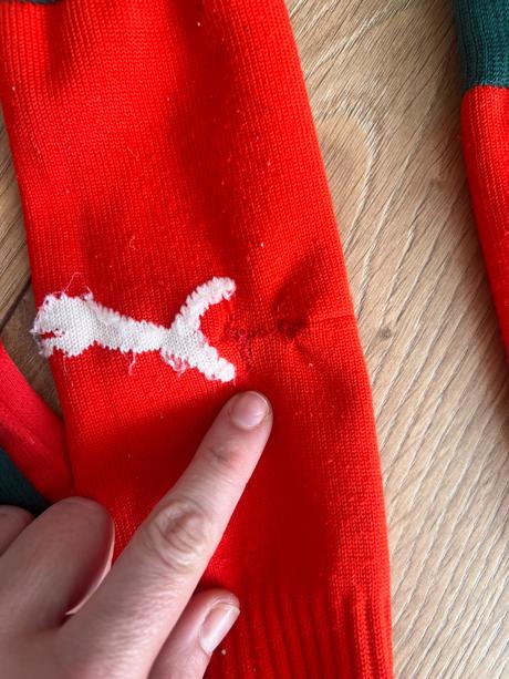 Krasny futbalový dres, puma,116