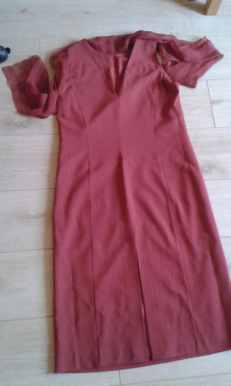 Spolocenske saty, 40