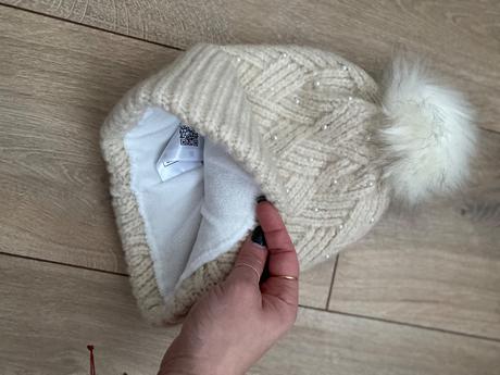 Čiapka s perlami, orsay,s