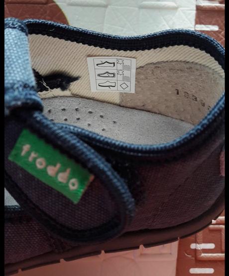 Froddo papucky, froddo,20