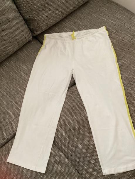 Tepláky biele so žltým pasom po bokoch, bonprix,52