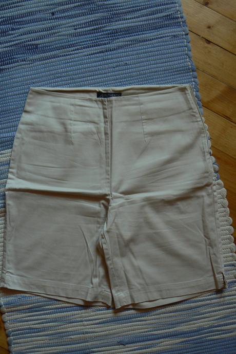 Kraťasy nad kolená, authentic,m