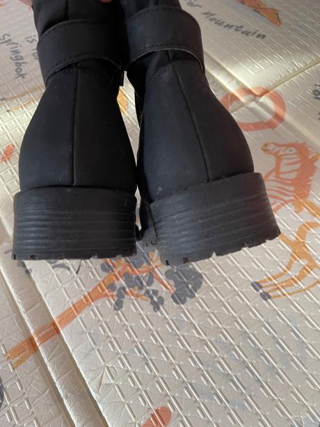 Čižmičky, lupilu,32