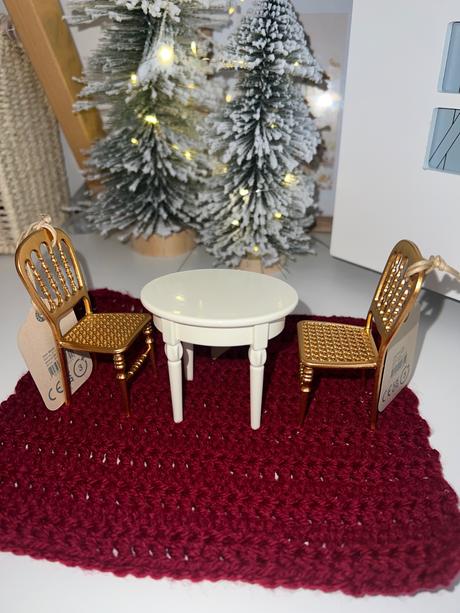 Zlaté stoličky maileg 2ks,