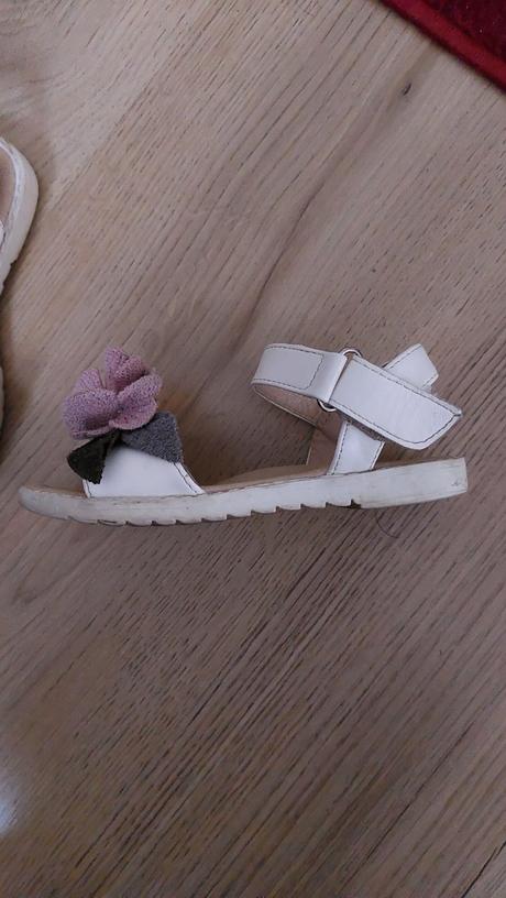 Sandálky, 26