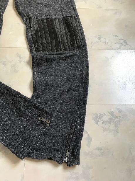 Zaujímavé teplaky, l