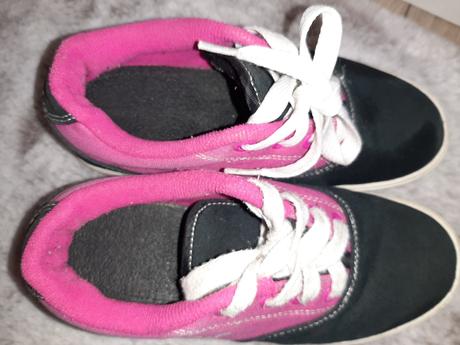 Sidewalk sport tenisky s kolieskom, 34