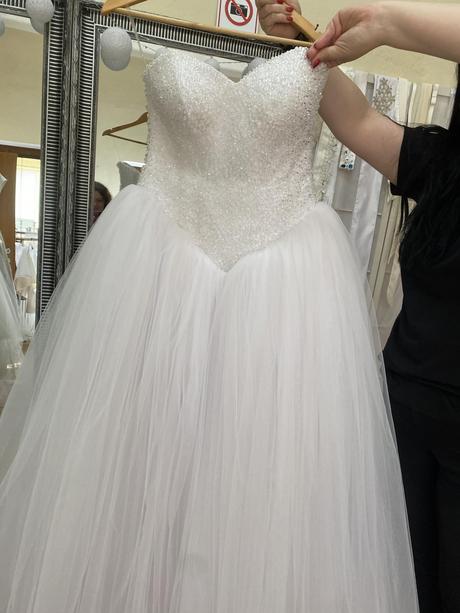 Svadobné šaty vo veľkosti s/m/l, l / m / s