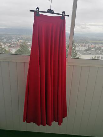 Dlhá saténová sukňa, 40