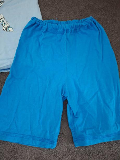 Modré pyžamo mega robots, 104