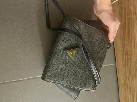 Kabelka guess, guess