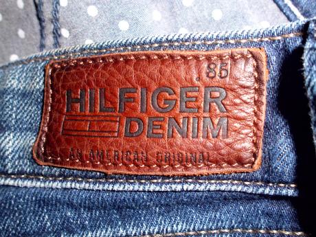 28/32 slim, tommy hilfiger,m