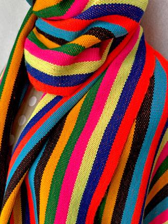 Šál vo výrazných farbách, xxl