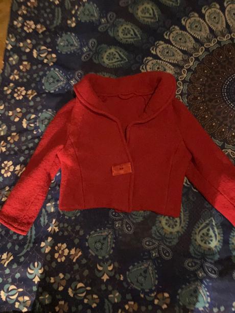 Červený krátky kabátik, m