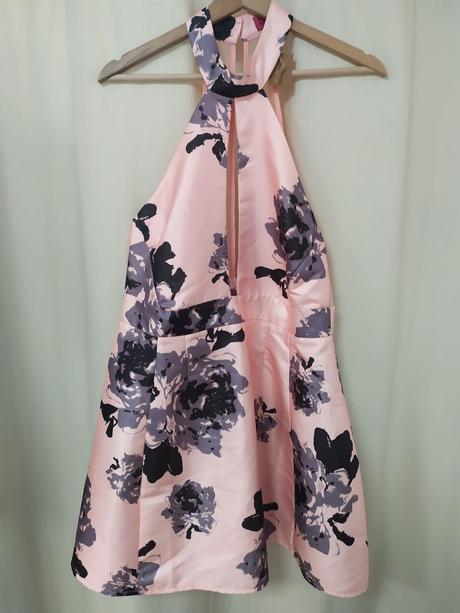 Dámske spoločenské šaty, 42