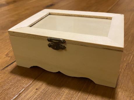 Drevená romantická krabička,