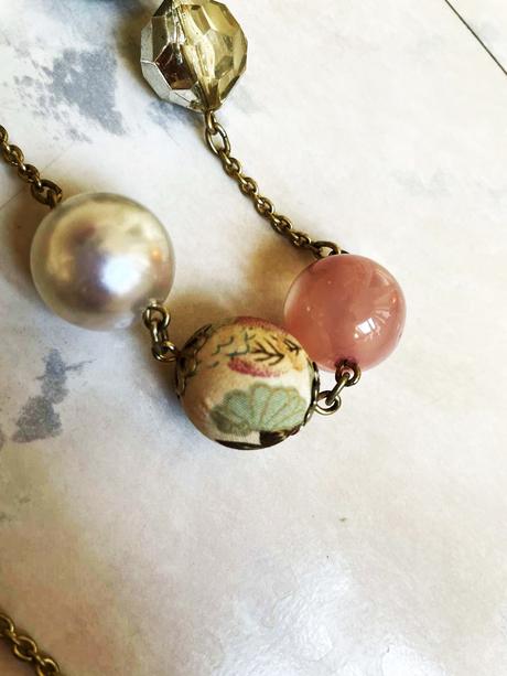 Starožitný náhrdelník,