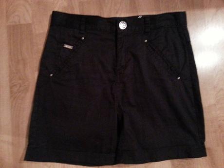 Čierno-biele kraťase piaza italia, 146