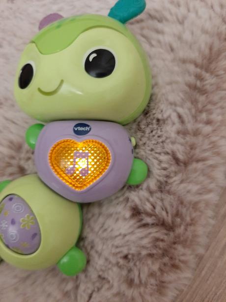 Urečnená v tech húsenička,