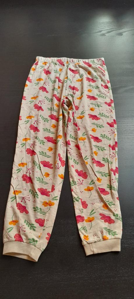 Pyzamo nenosene 140, sinsay,134