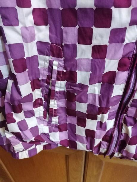 Prechodná fialovo-ružová vetrovka, s