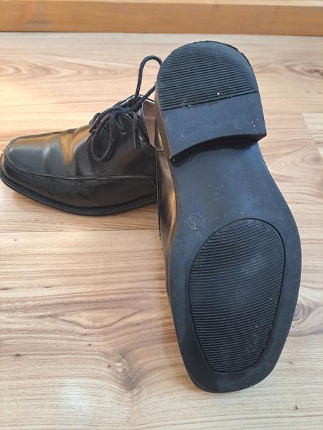 Spoločenské topánky, 36