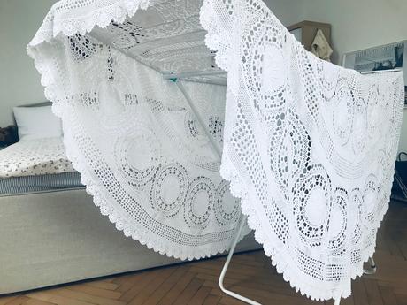 Krasny vintage obrus, 