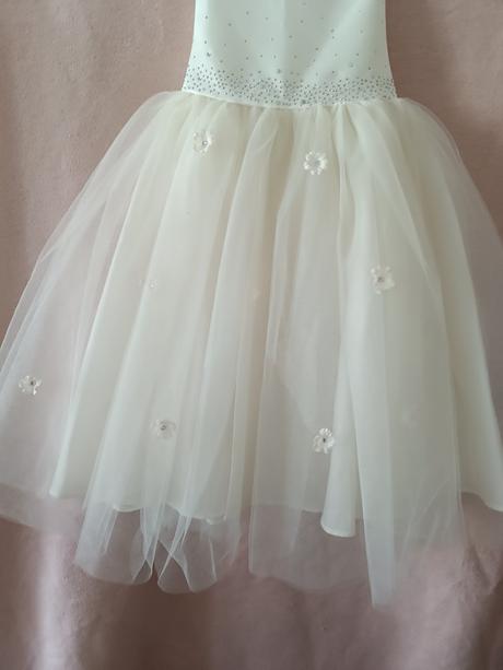 Šaty na svadbu na 3 a 10 rokov, 104