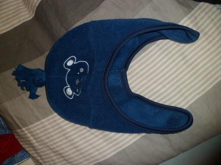 Čiapky na suchý zips pod bradou, 74