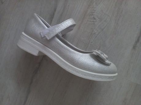 Dievčenské topánky, 31