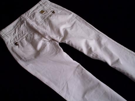 Široké biele, gaudi,m