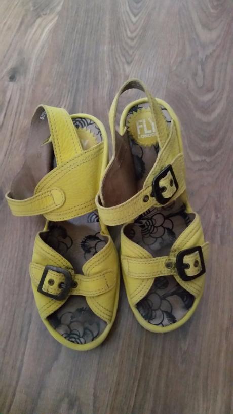 Kožené sandálky fly london 39, 39