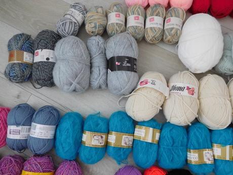 Vlna na ďalšiu tvorbu, čelenky, ponožky, čiapky,,