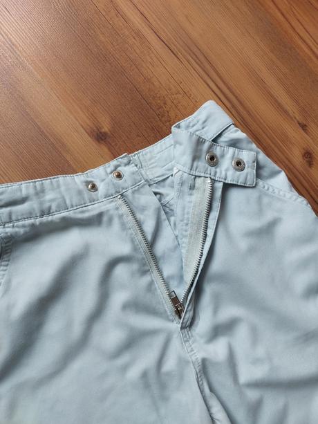 Nohavice trojstvrtove, 128