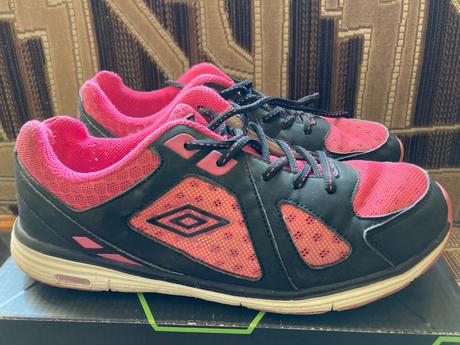 Tenisky, umbro,39