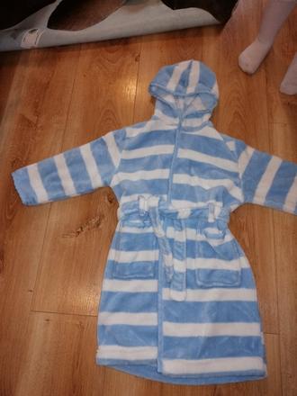 Pruhovaný župan, 104