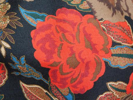 Luxusna trachten sukna k kroju, 46