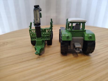 Kovový traktor fendt s vlečkou, siku 1645, 1/87,