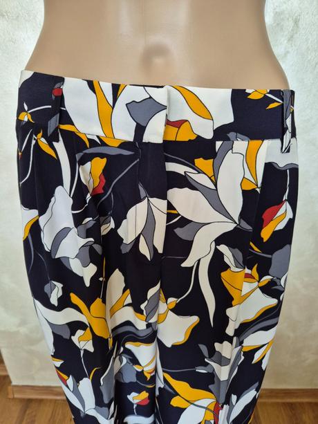 Letne nohavice - pc 105 eur, guess,m