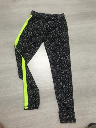 Športové leginy, 146