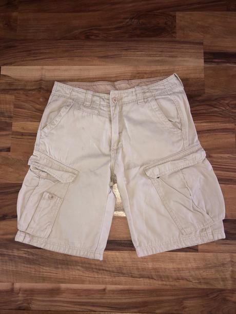 Kraťasy, authority,s