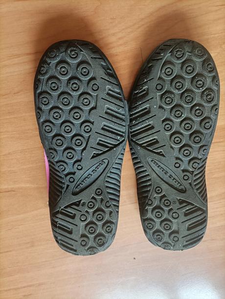 Topánky do vody, 28