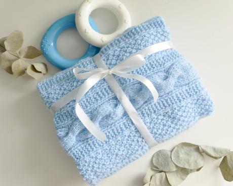 Pletená deka modrá,